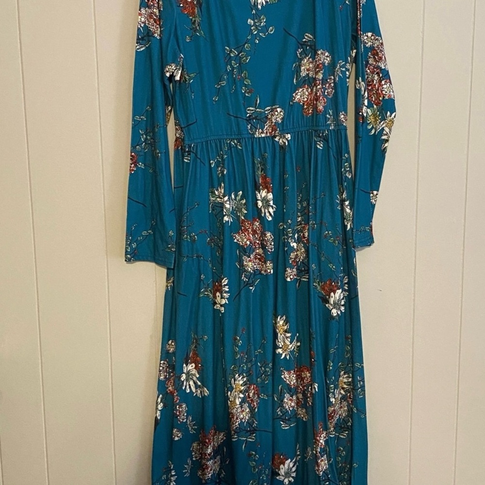 Floral Long Sleeve Dress with Pockets perfect for Spring